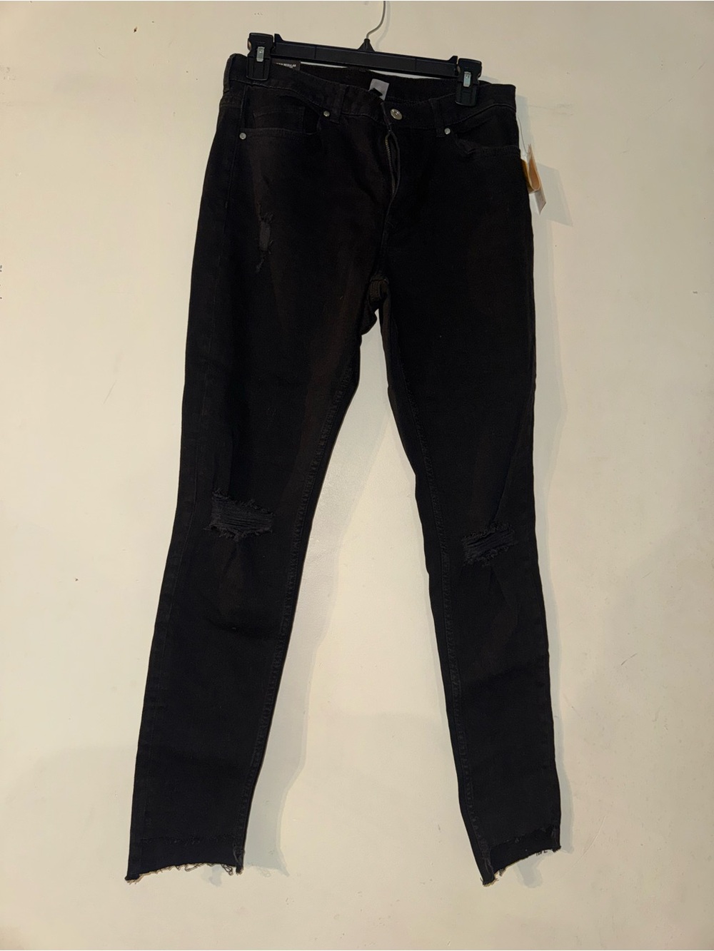 ‼️SALE‼️ H&M Black Distressed Skinny Jeans